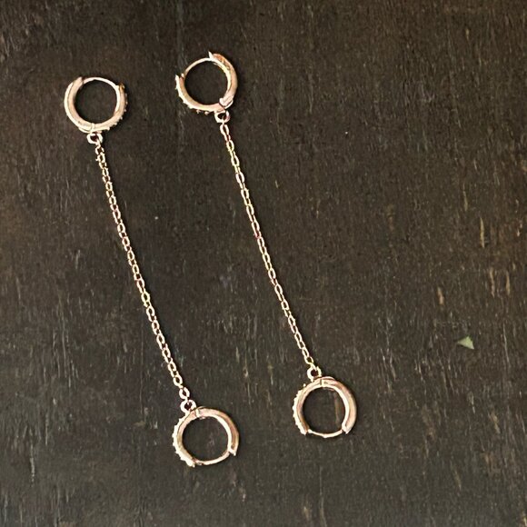 925 Sterling Silver Double Piercing Handcuff Chain Hoop Earrings - Picture 4 of 8